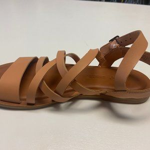 Tom's leather sandals, size 6
